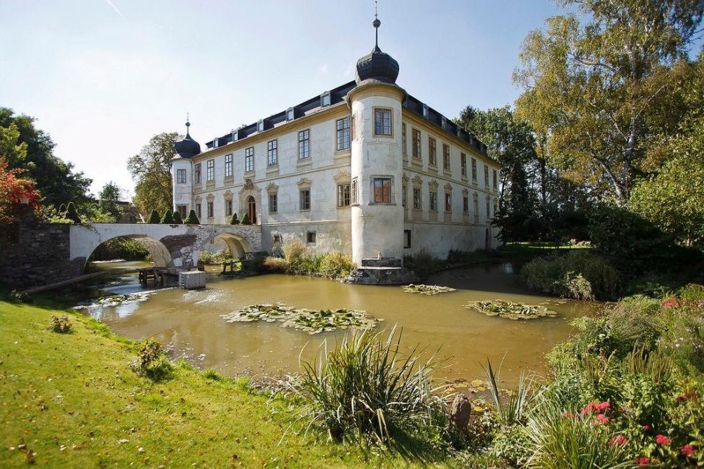 Luxurious European castles to rent