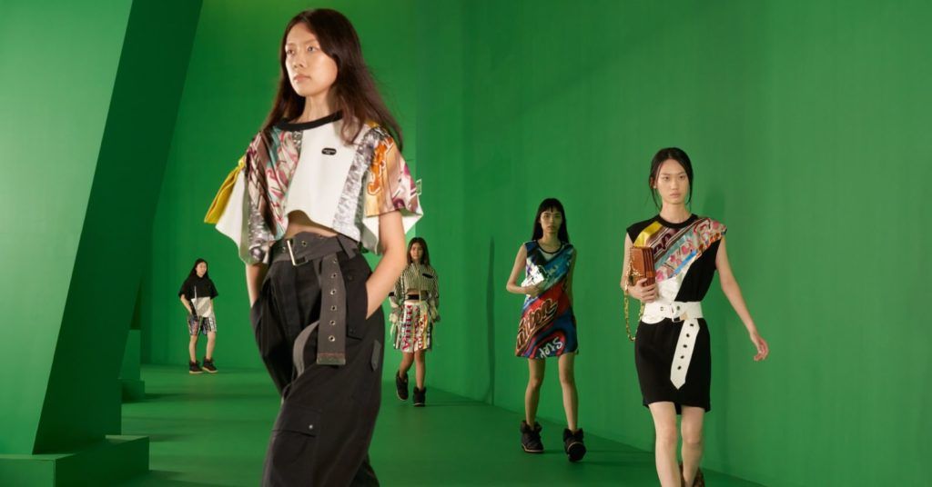 Louis Vuitton Women's Pre-Fall 2021 Collection Vanity Teen 虚荣