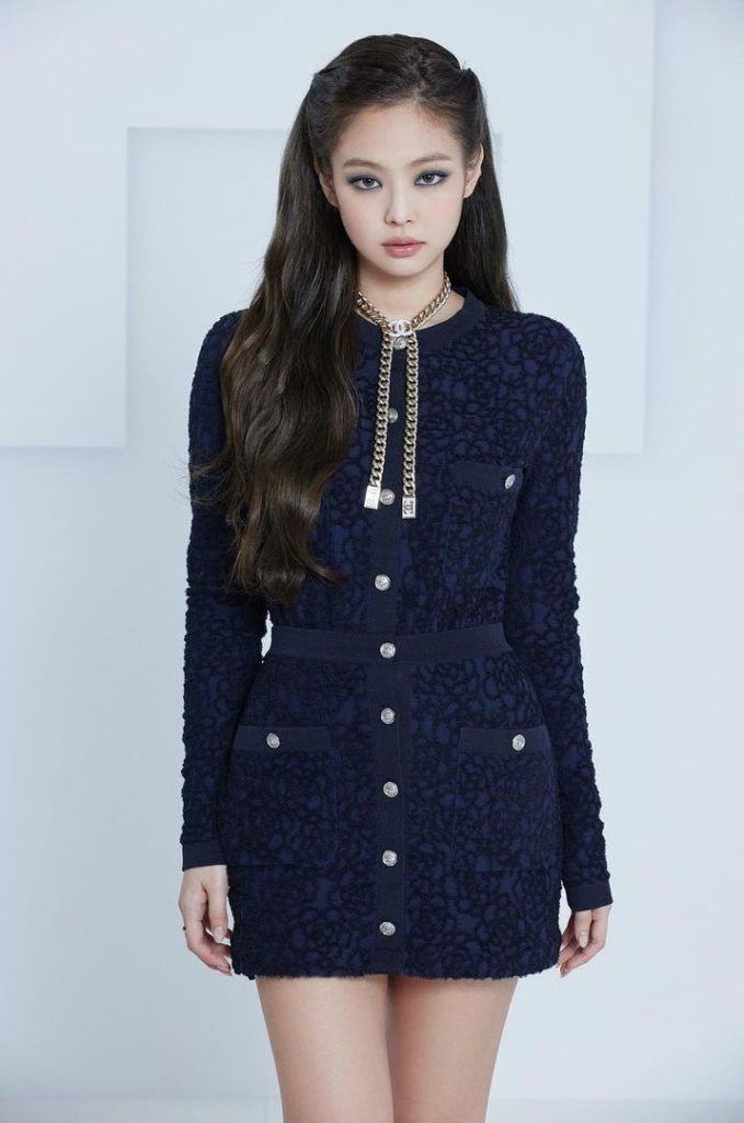 K-pop stars like Lisa and G-Dragon make their presence felt in fashion