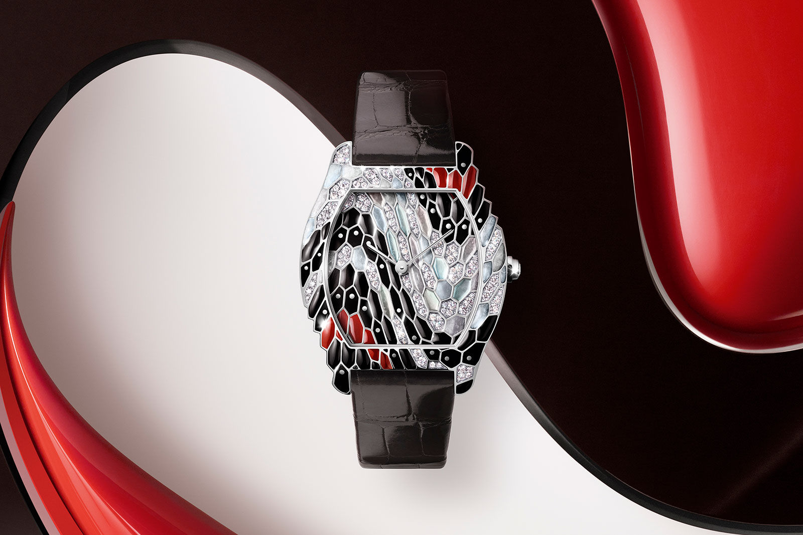 Cartier Libre The collection that reimagines traditional watch shapes