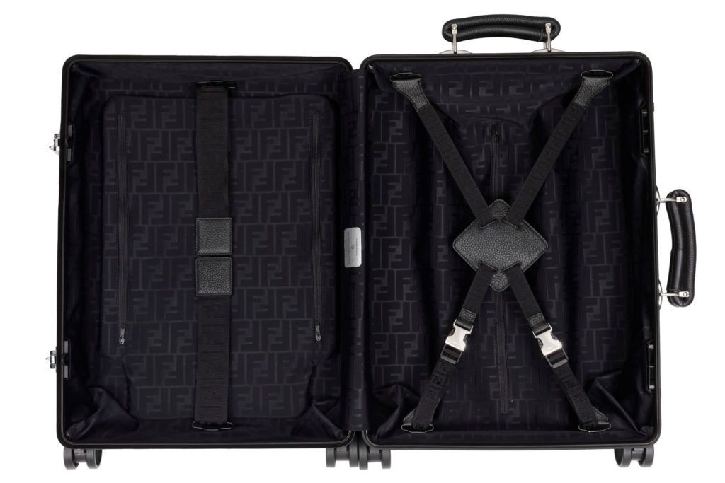rimowa divider