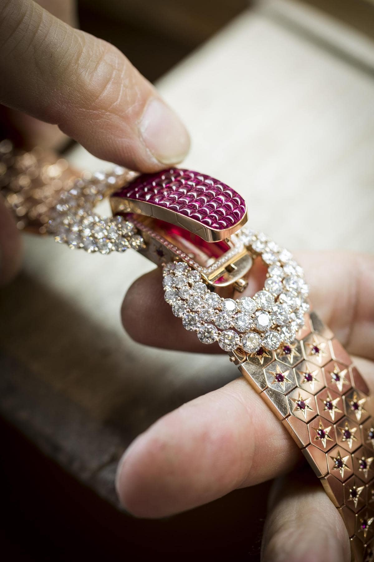 Bvlgari 18 Karat Rose Gold Diamond Serpenti Misteriosi Secret Bracelet Watch  | Bvlgari jewelry set, Secret bracelet, Blue sapphire bracelet