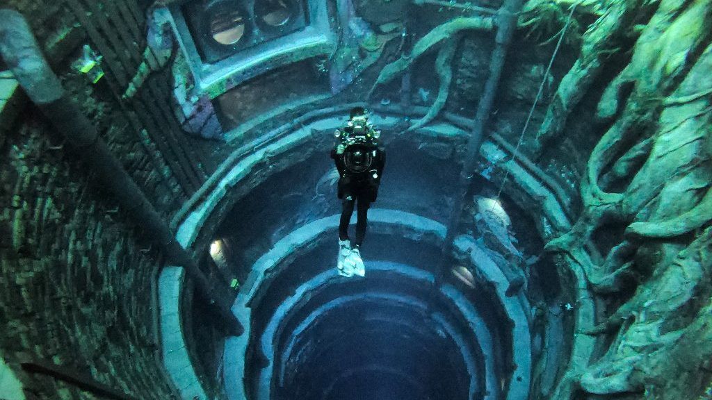 Dubai goes from world’s tallest building to world’s deepest pool