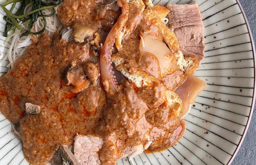 Where to find the best satay bee hoon in Singapore