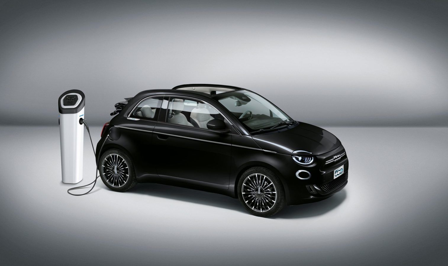 Italian Tenor Andrea Bocelli collaborates with Fiat for a limited edition new 500