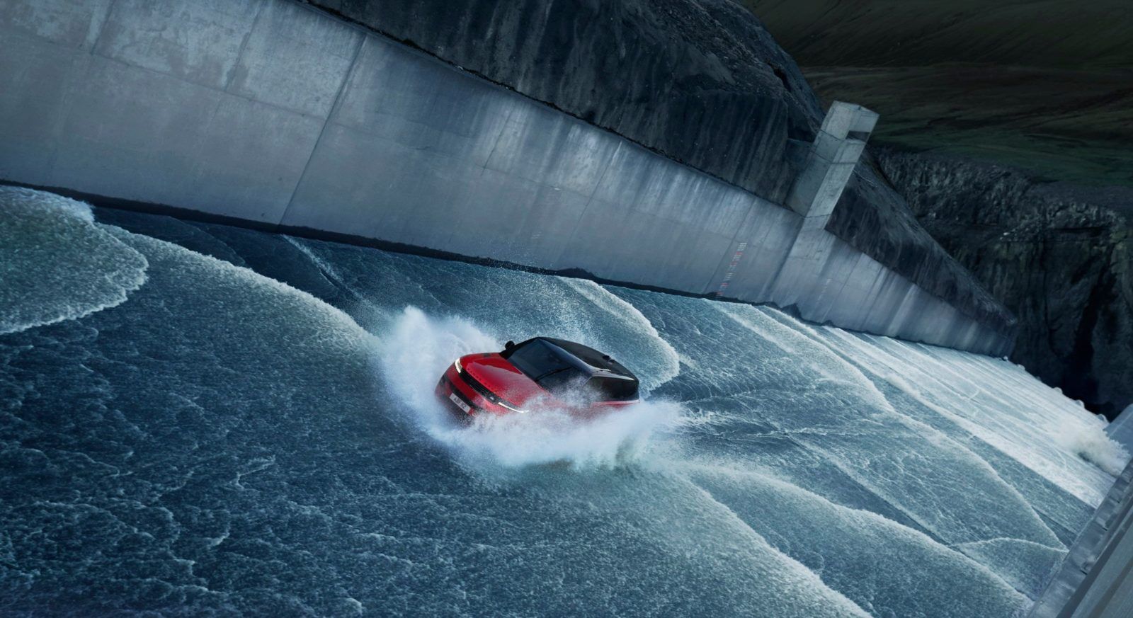 The New Ranger Rover Sport debuts with an epic climb up an Iceland spillway