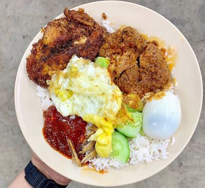 10 best nasi lemak places in Kuala Lumpur for your next Malaysia trip