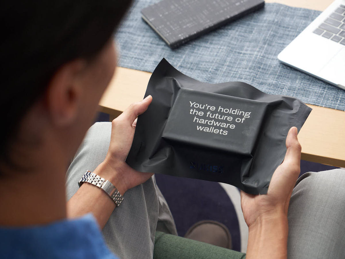 Keep your crypto assets secure with the new Hugware wallet from UKISS