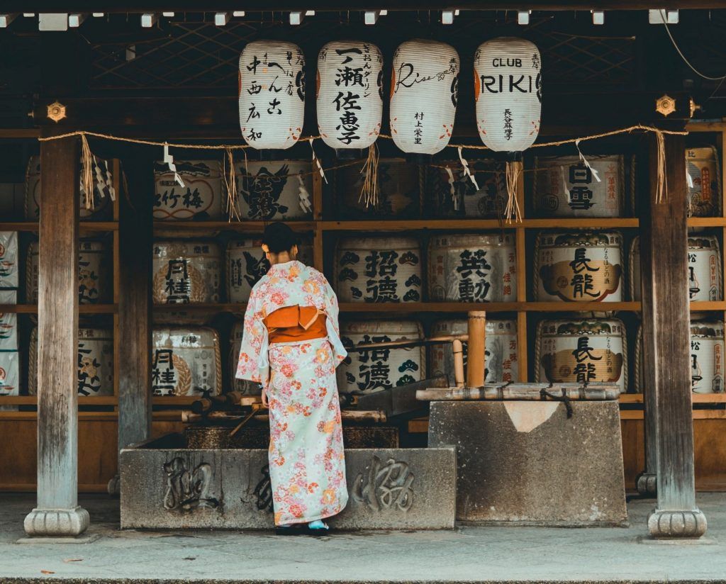Japan relaxes all COVID-19 travel warnings