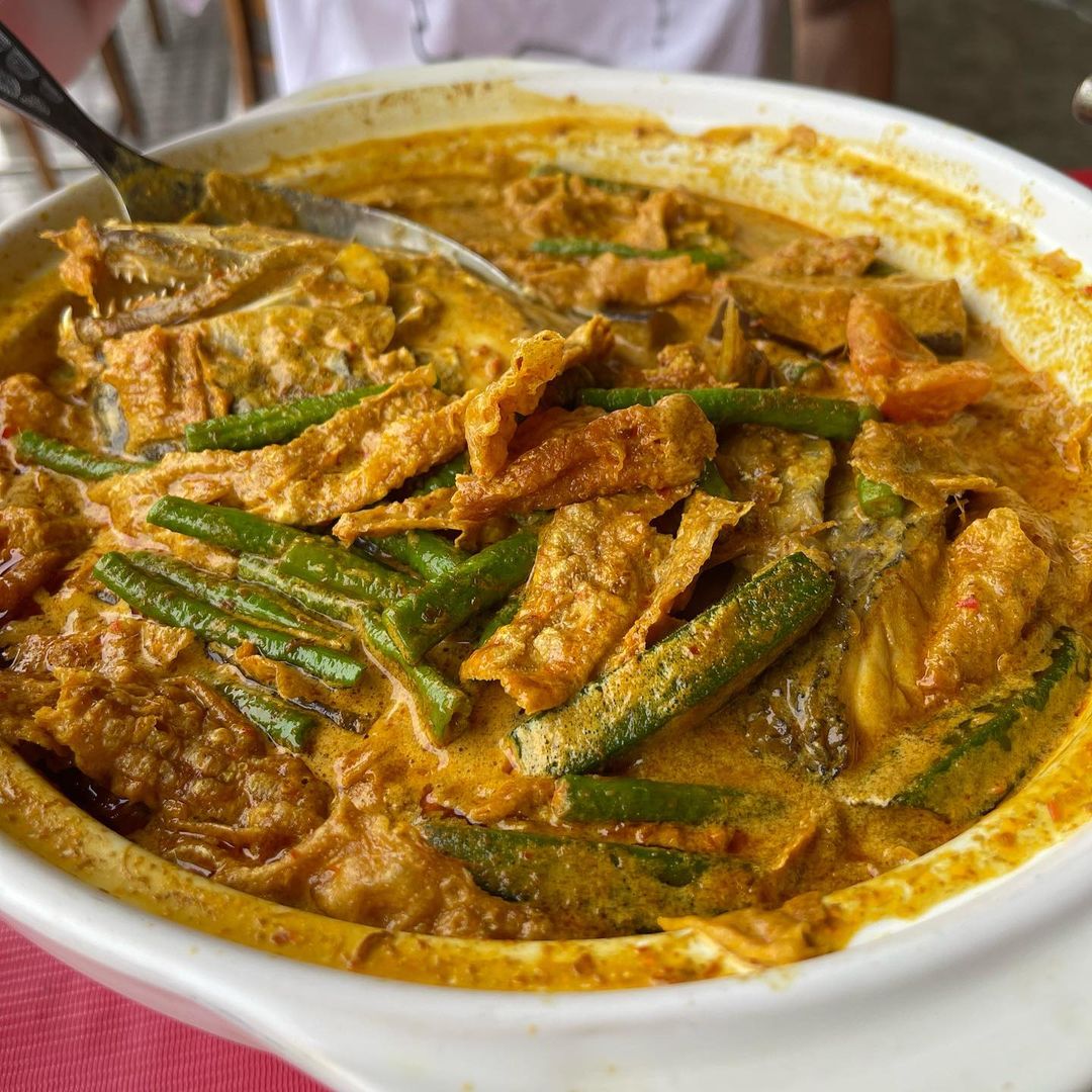 Where to have the best curry fish head in Singapore