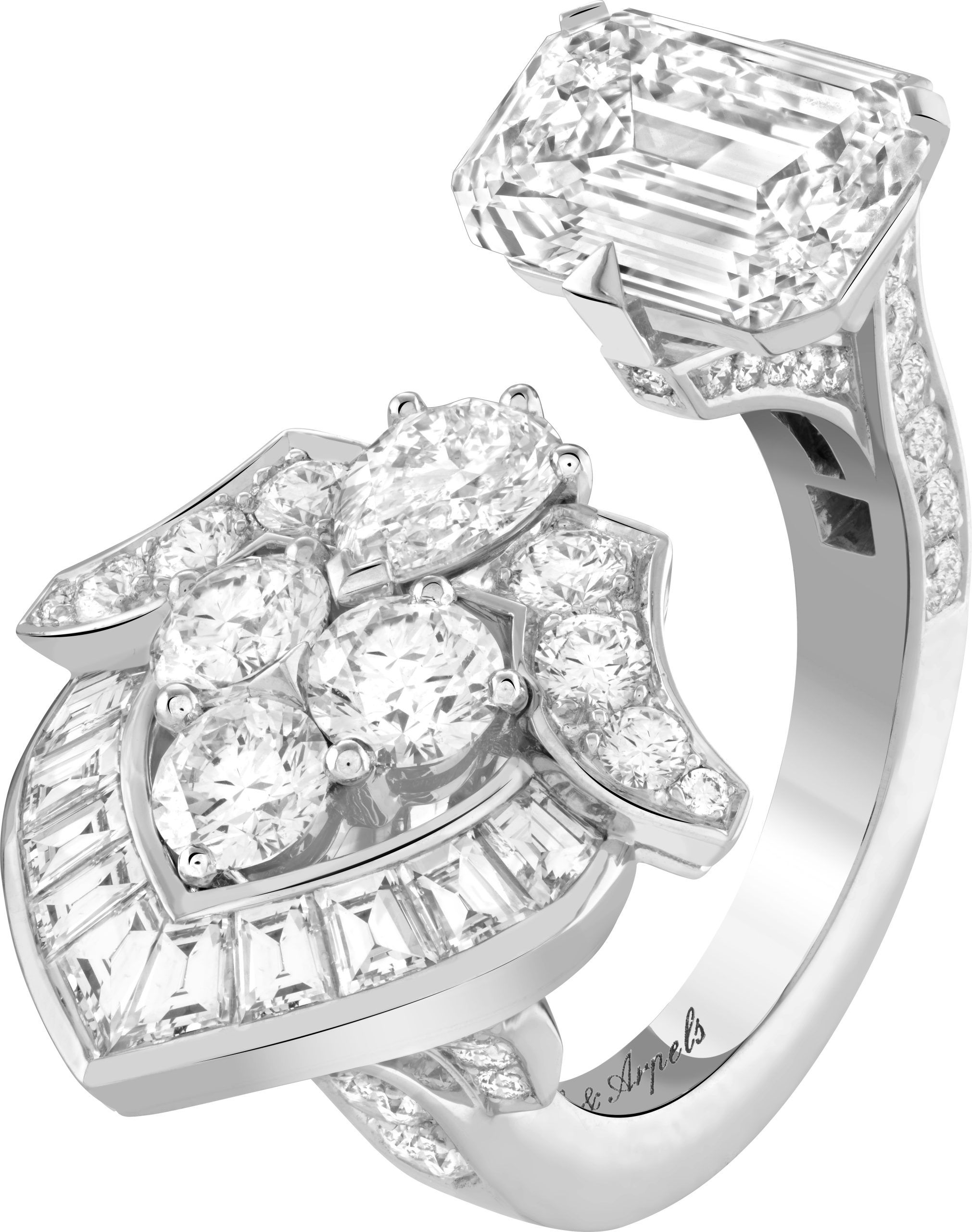 Van Cleef & Arpels’ Legend of Diamonds – White Diamond Variations