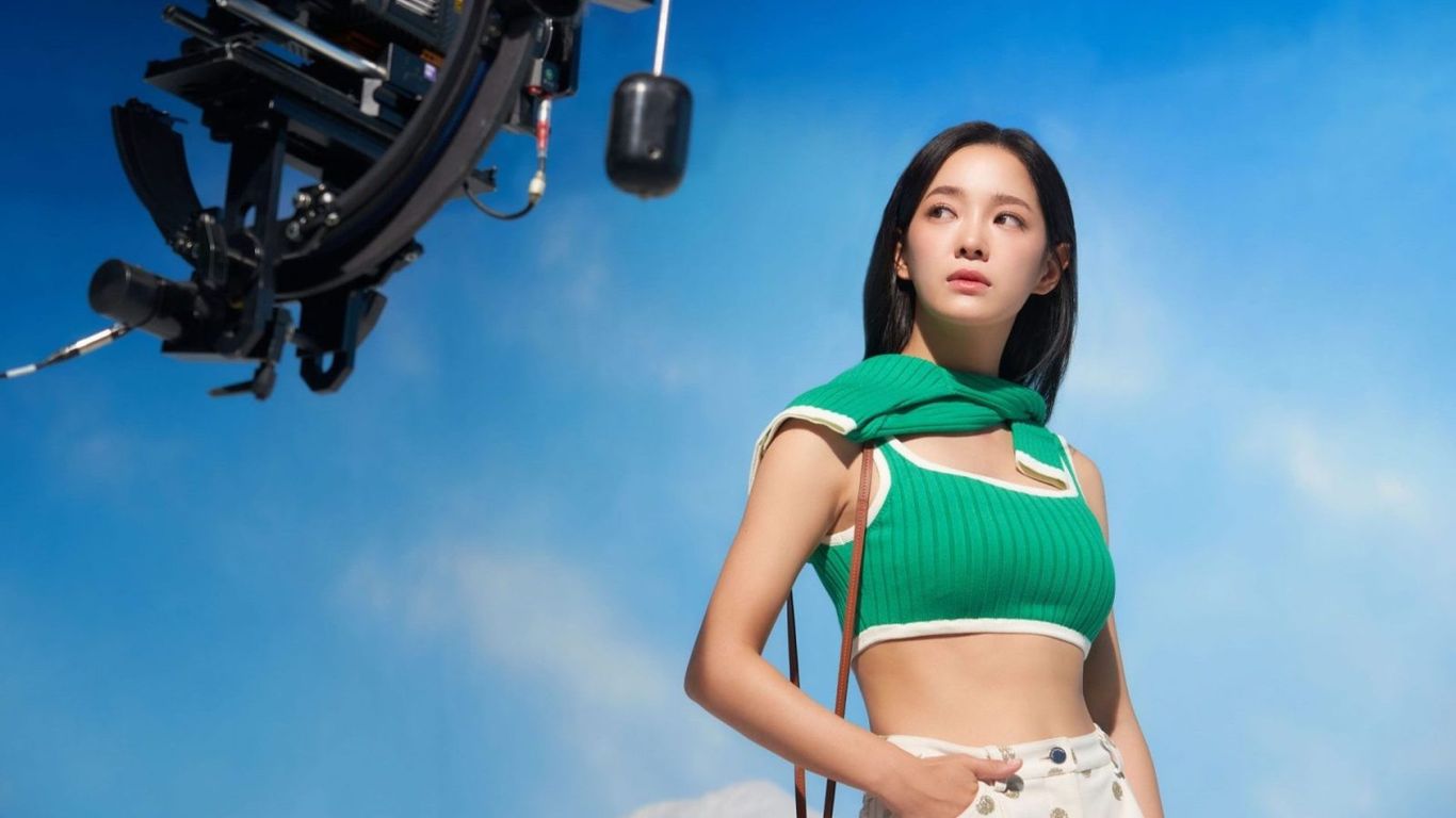 k-drama-star-kim-se-jeong-is-longchamp-s-new-ambassador-in-asia