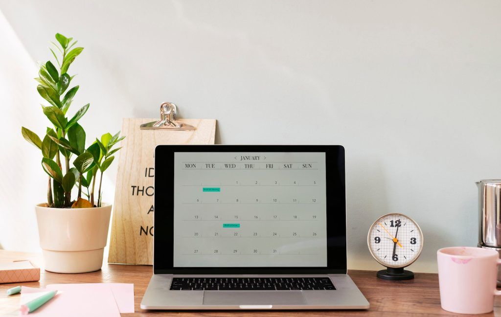 Ways to improve the feng shui at your office and desk space