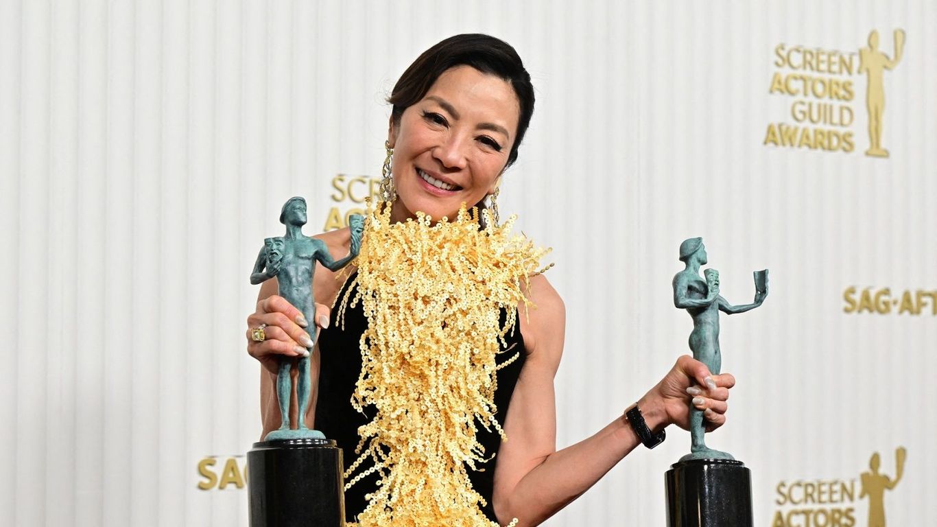 Michelle Yeoh is the first Asian to win Best Actress at 2023 SAG Awards