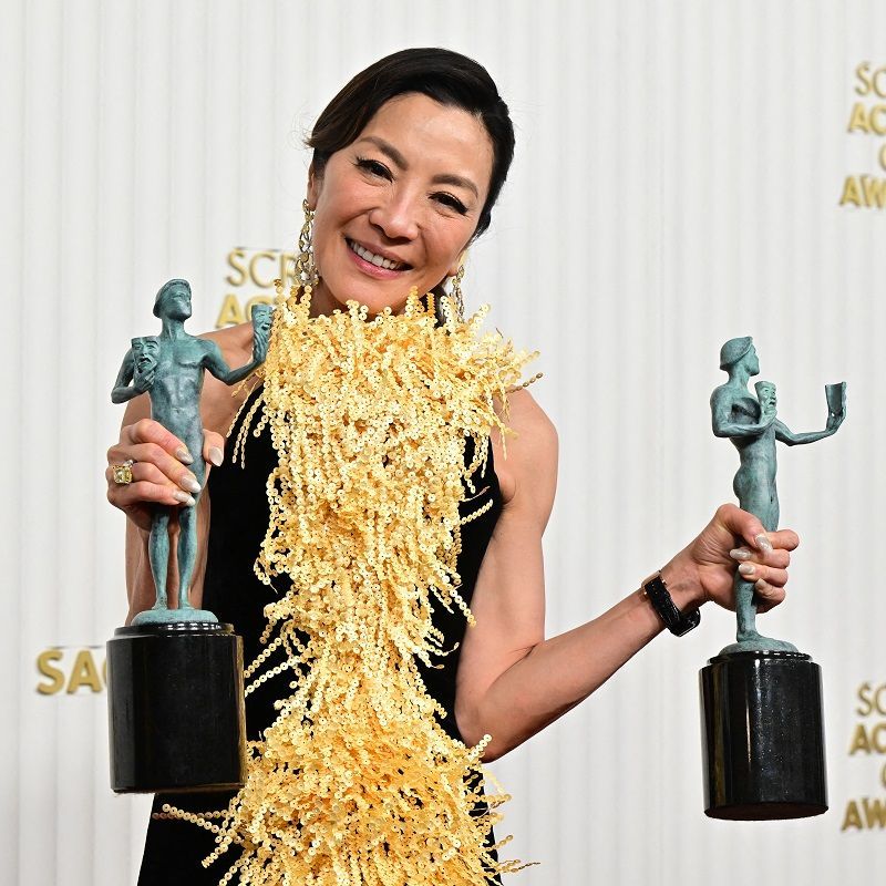 Michelle Yeoh makes history as the first Asian to win Best Actress at 2023 SAG Awards