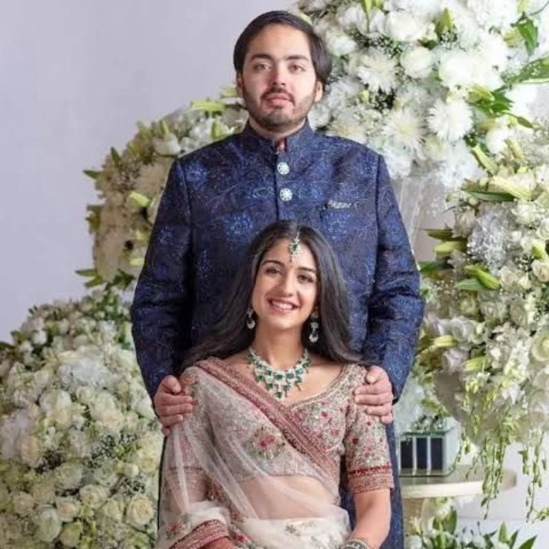 Радхика мерчант и анант амбани история. Anant Ambani. Радхика Мерчант. Анант Амбани помолвка. Радхика и Анант Амбани.