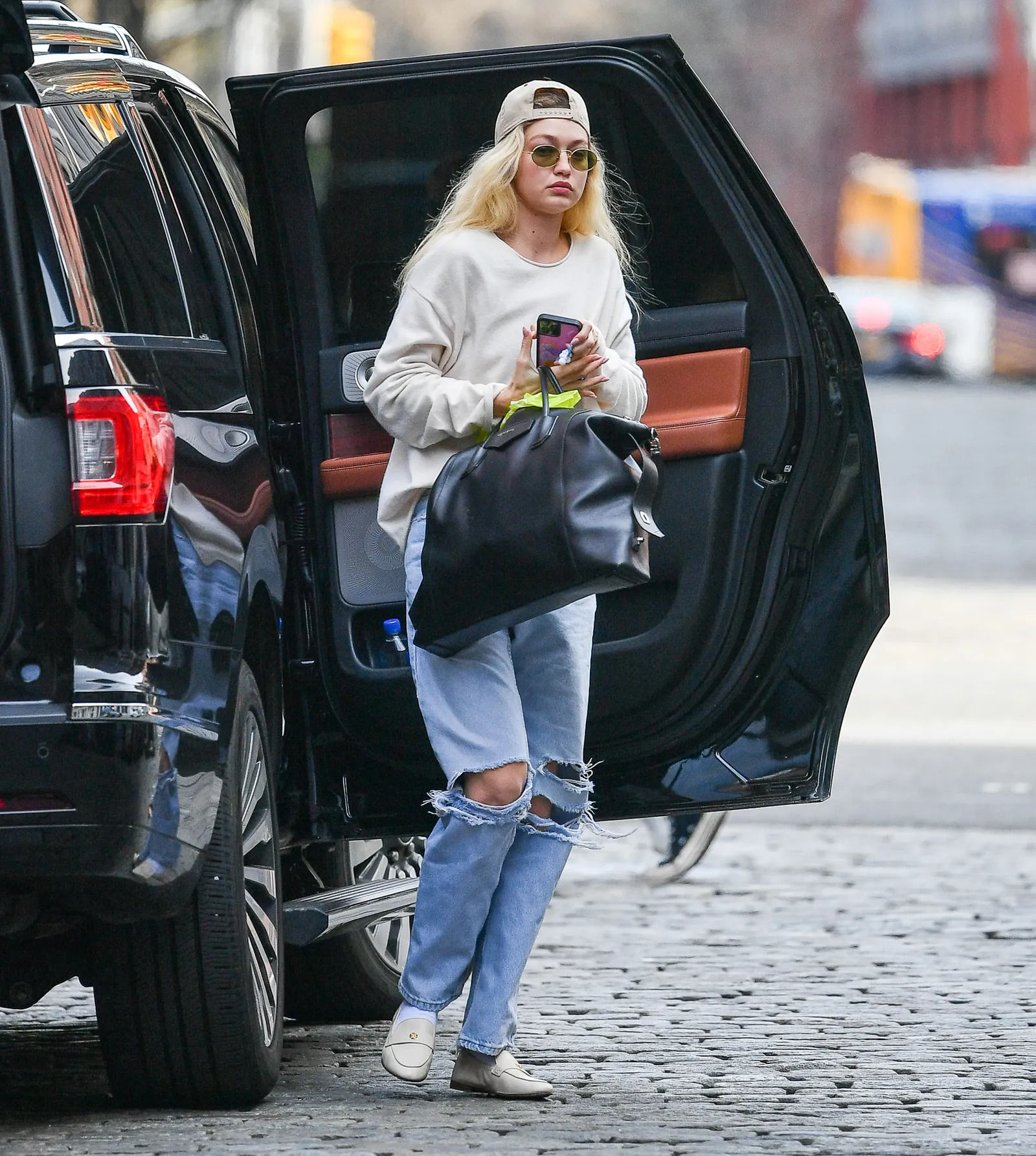 The big bag comeback: 7 celebrity-approved totes that need to be in your  closet