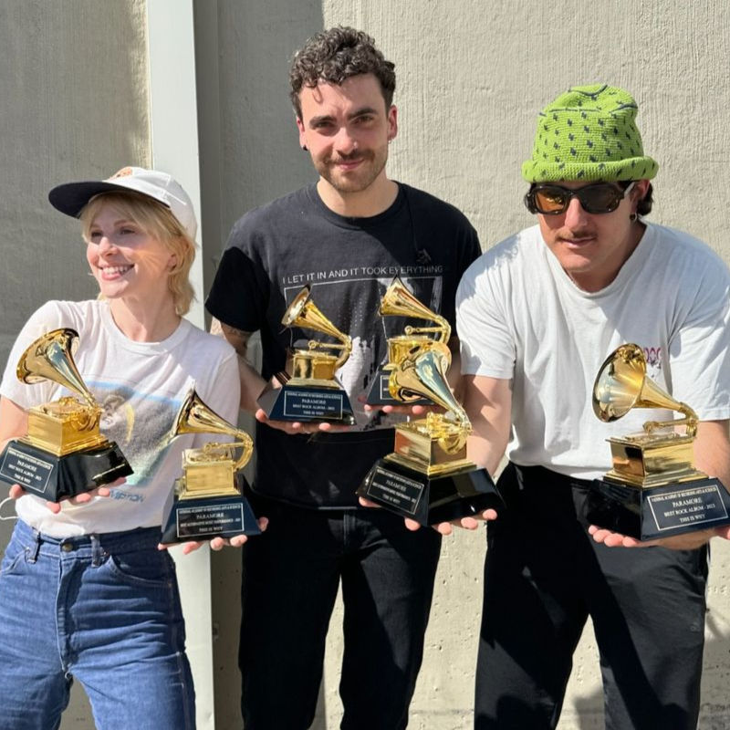 Paramore Net worth, Eras tour setlist & bond with Taylor Swift Singapore