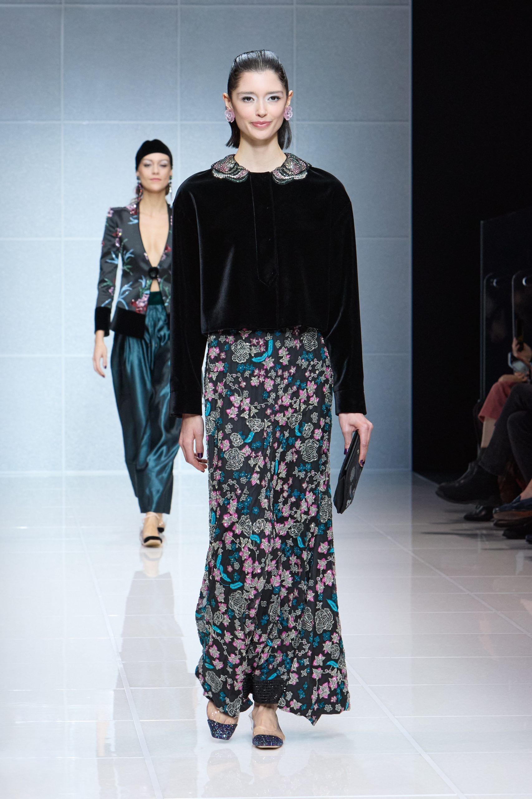 ARMANI COLLEZIONI ベロア フラワー シルク混 ノースリーブ ARMANI COLLEZIONI ベロア フラワー シルク混 ノースリーブ