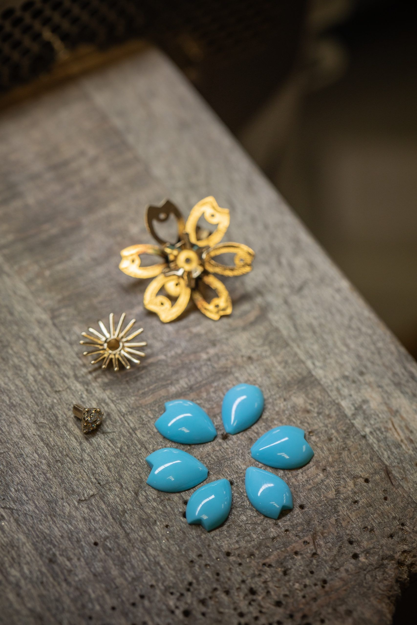 Tis the season of good cheer with Van Cleef & Arpel's new