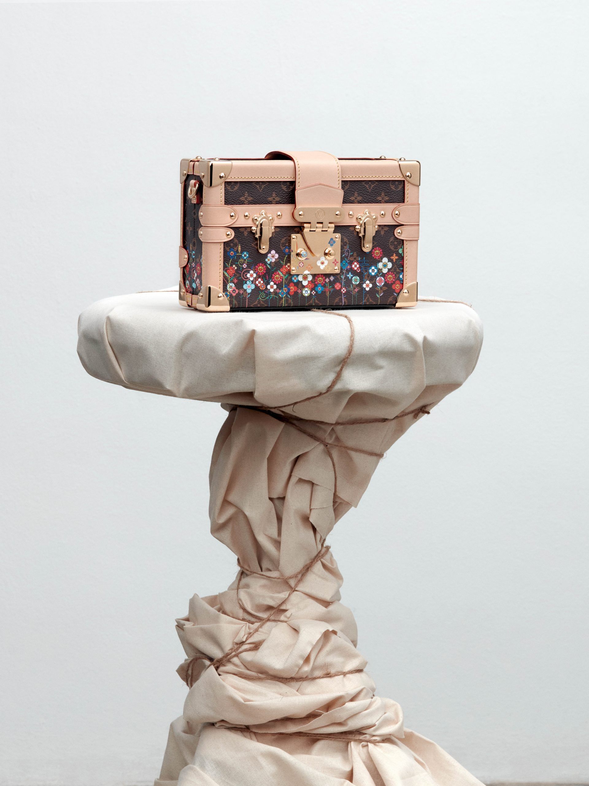 Arty Party: Louis Vuitton x Takashi Murakami Arty Party: Louis Vuitton x Takashi Murakami