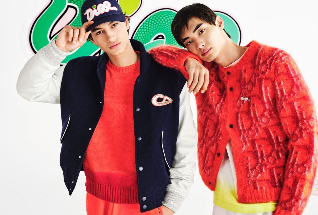 DIOR DIORとKAWSのバーシティジャケット Dior x KAWS Reunite for a Playful, Snake-Infused Menswear