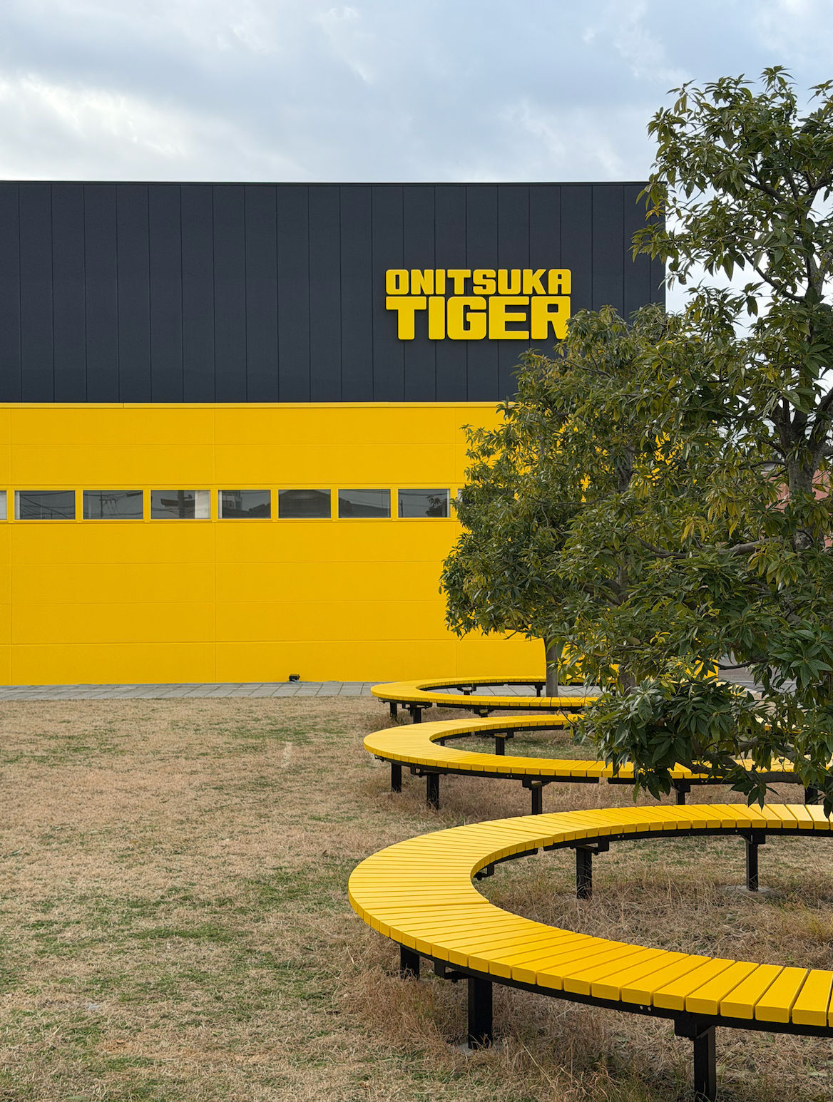 「最安値」kota gushiken Lamé Tiger Sukajan ai Onitsuka Tiger opens doors to innovative factory — PrestigeOnline