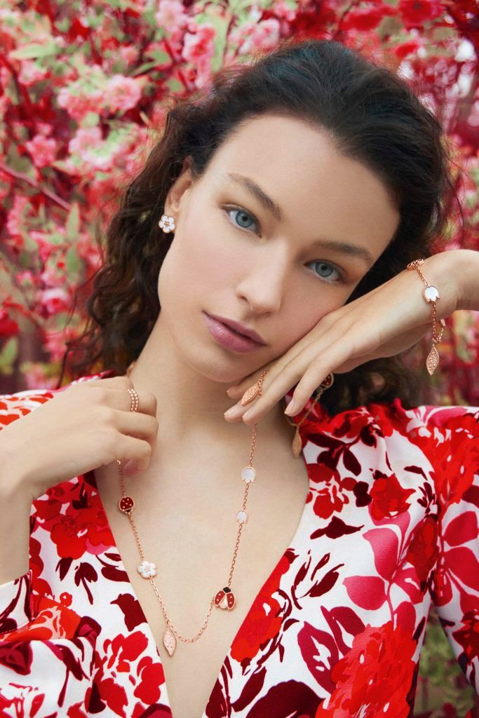 Van Cleef & Arpels 帶大家進入萬象更新的初春|Lucky Spring 系列