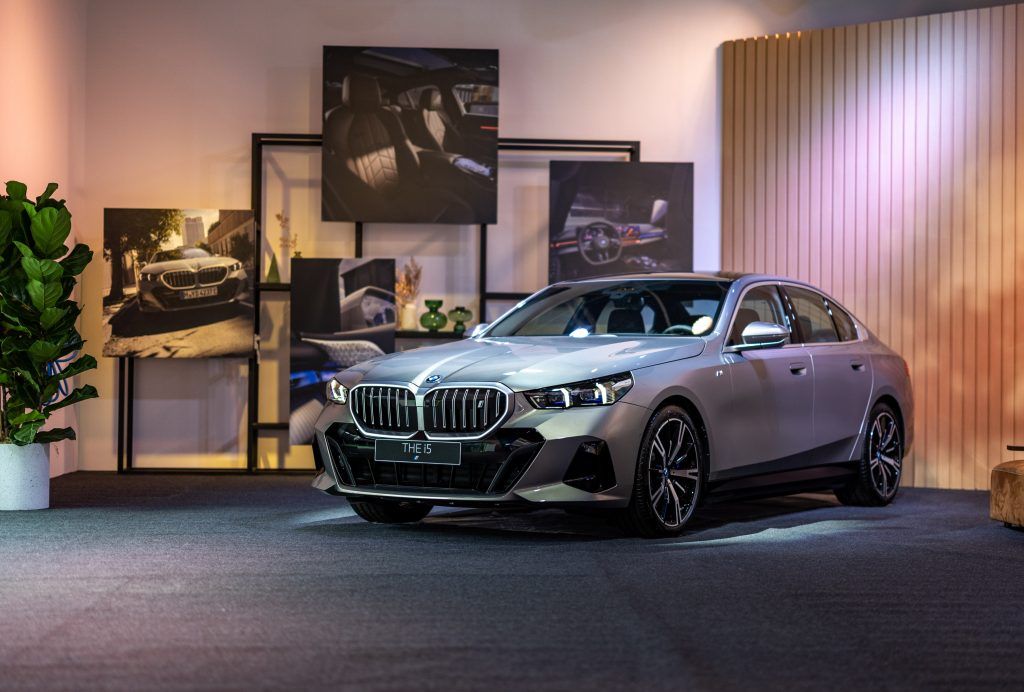 WAY TO NEW HORIZON|見證未來豪華美學 全新首創BMW i5純電豪華房車翩然降臨