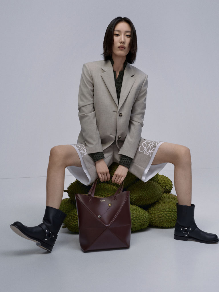 LYST 2024 Q2榜單公布: LOEWE再度登頂,MIU MIU與PRADA依舊蟬連前三名,Coach憑大熱包款驚喜上榜!