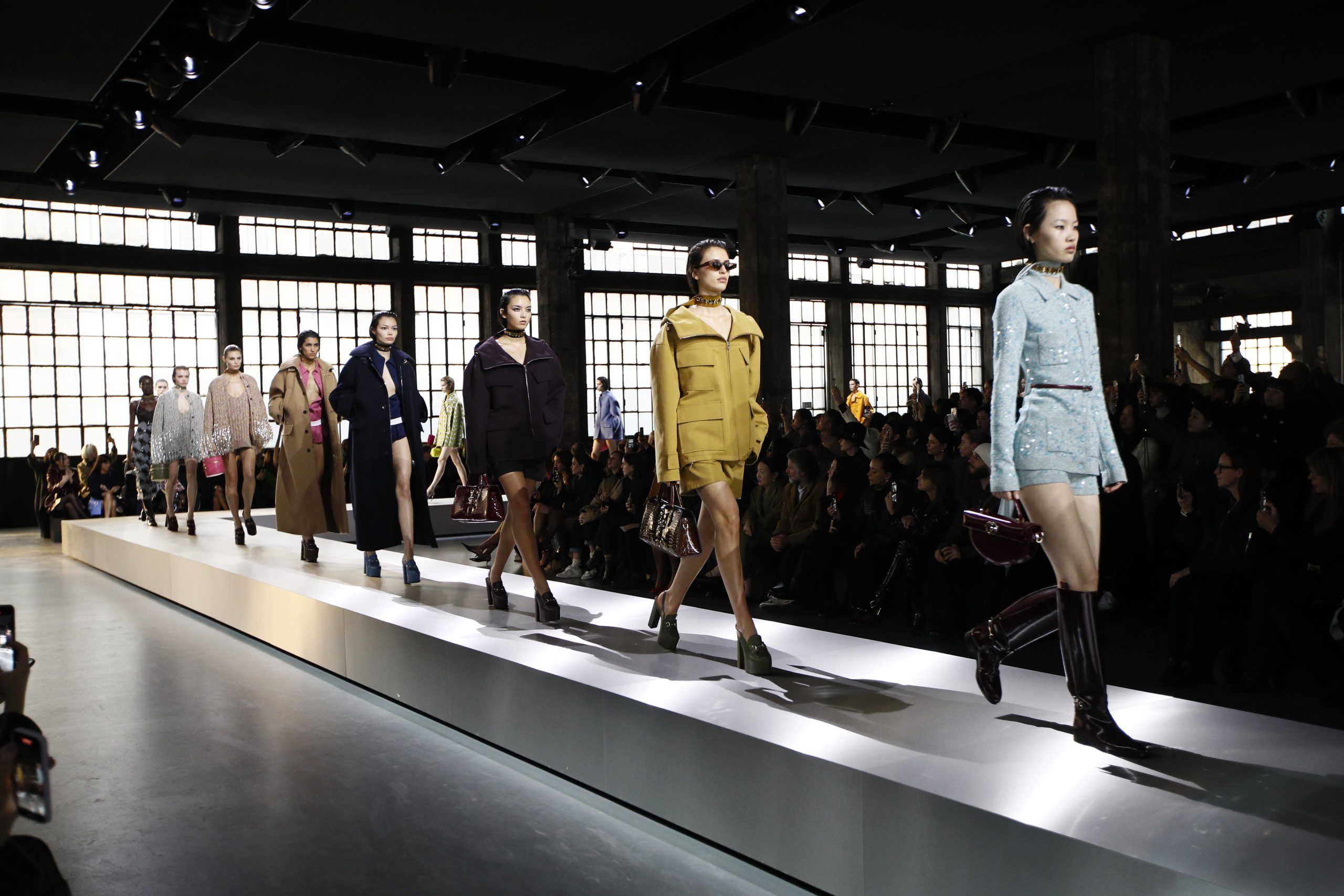 Gucci 2024 秋冬女裝系列 3 大亮點解析：3 款全新包袋重現經典、Gucci 如何在對立中創造和諧之美？ | Prestige ...