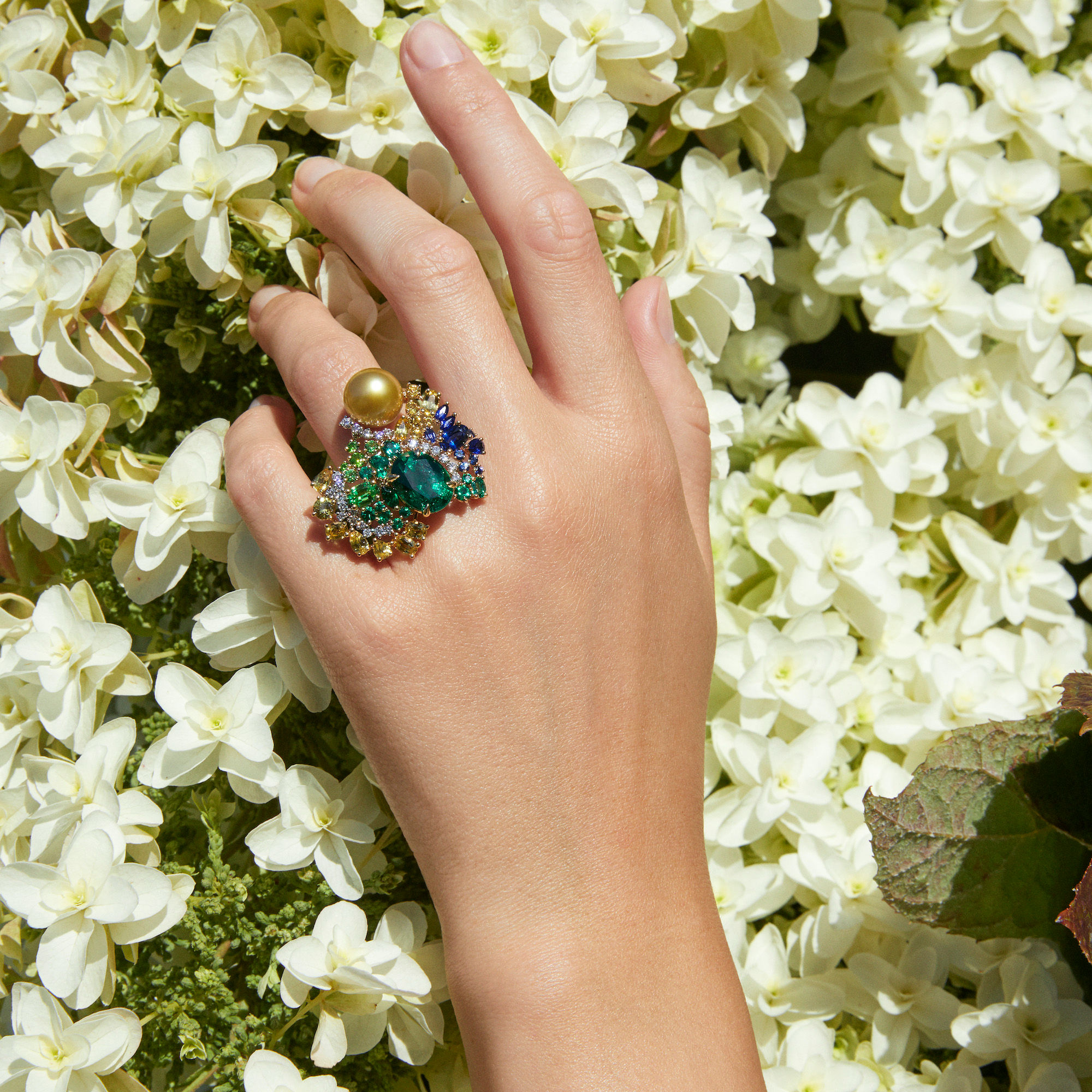 Discover The Colourful Tie and Dior High Jewellery Collection