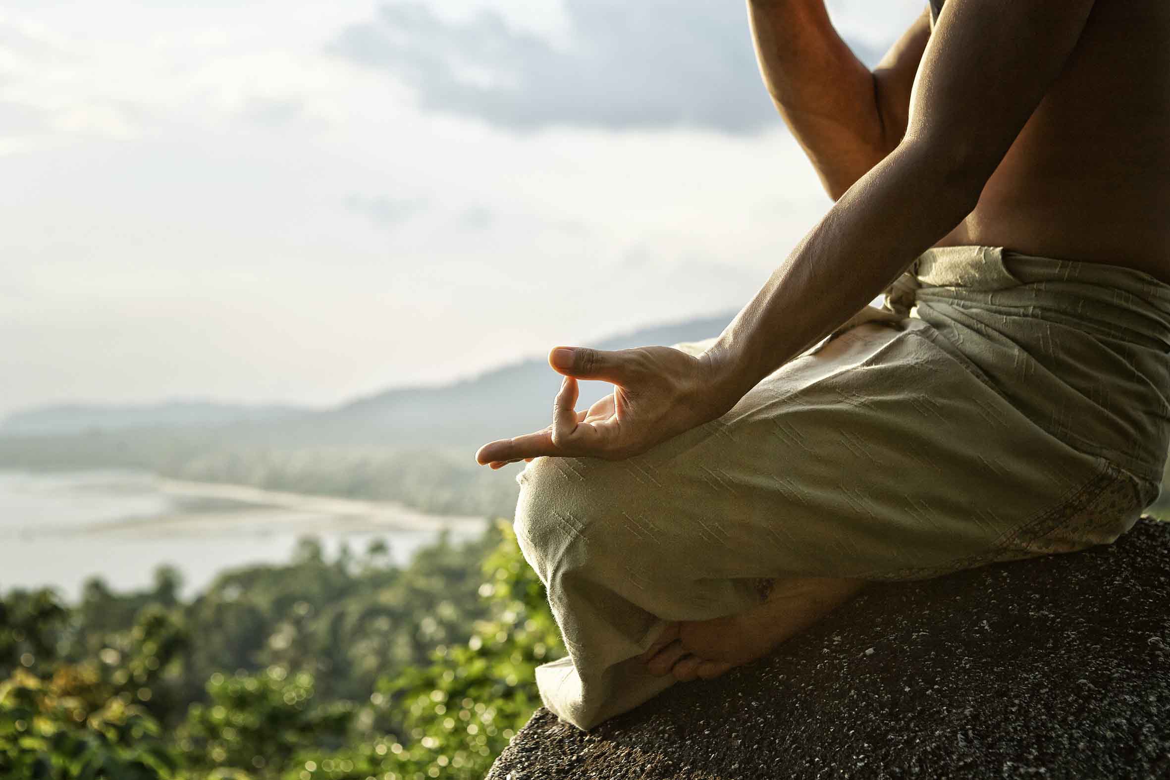 Meditation 1. Ретрит картинки. Йога ретрит в горах фото. Healing Hotels of the World. Wellness.