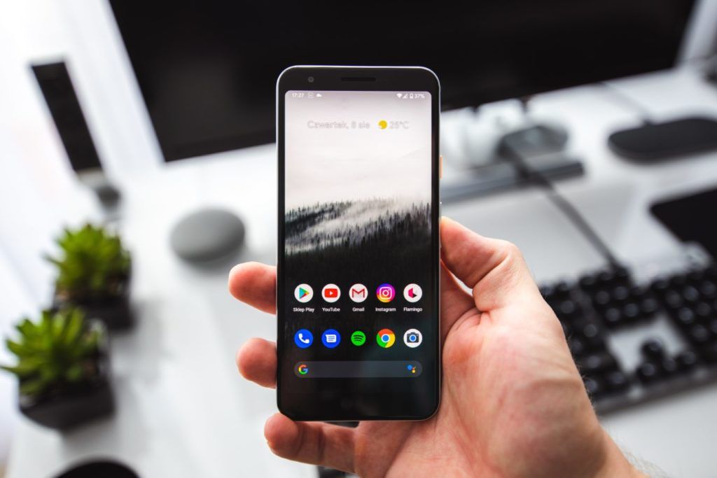 Google’s New Smartphones May Come with an Under-screen Camera