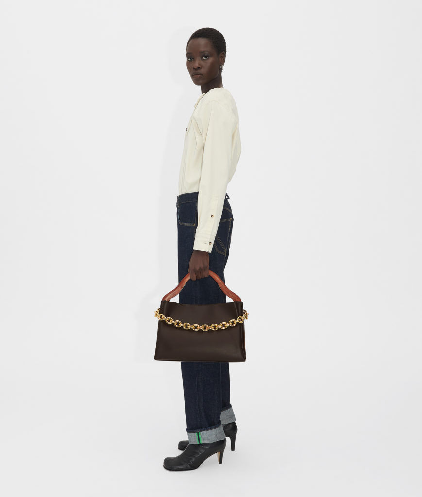 2 Iconic Bags from Bottega Veneta's Pre-Fall 2021 Wardrobe 02 