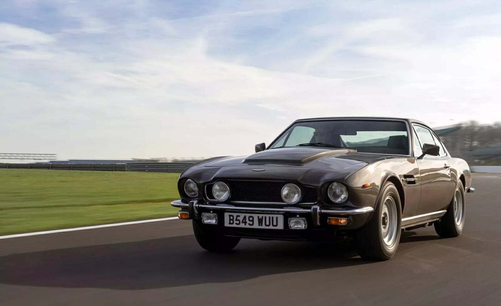v8-vantage-thumb2