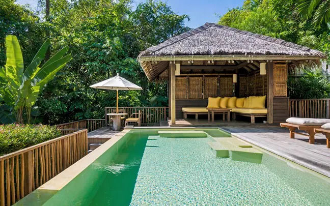 9 Luxury Vacation Ideas for the Upcoming Long Weekend (October 2021)