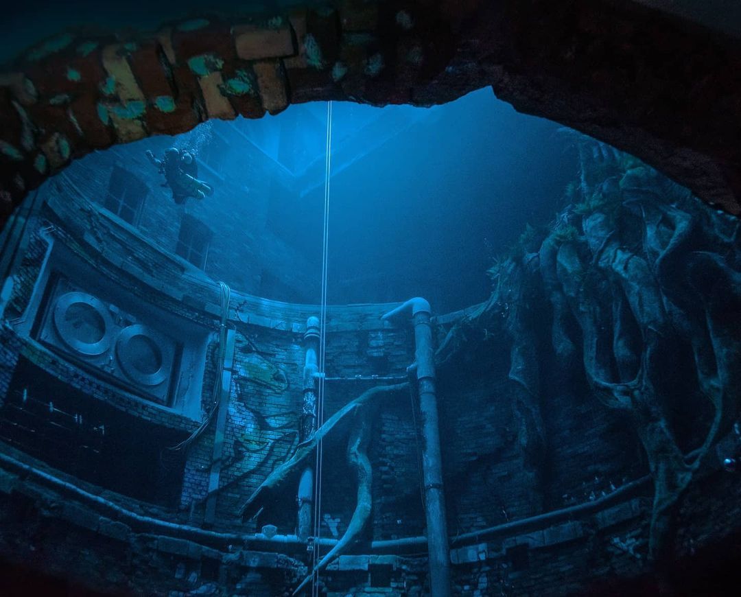 Deep Dive Dubai The Worlds Deepest Pool