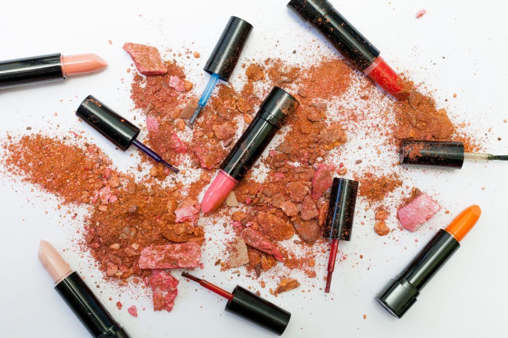 8 Makeup Trends That Will Rule the Year 2022