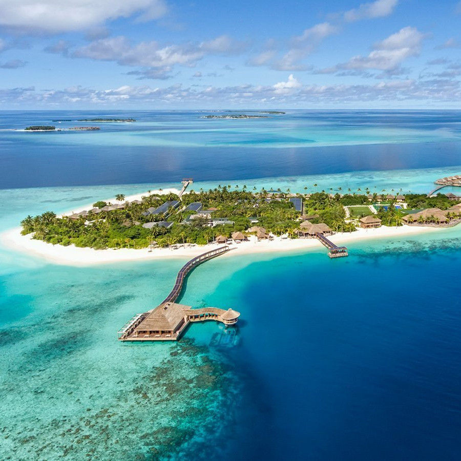 Image credit: Hurawalhi Island Resort, Maldives