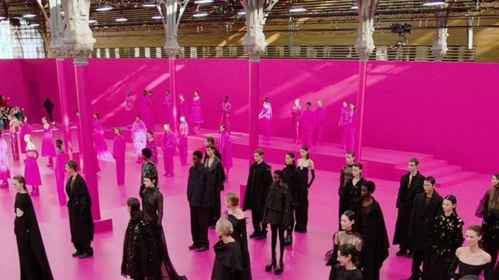 Gorgeous Bag, Shoes & Accessories Spotted at Paris Fashion Week Fall/Winter 2022