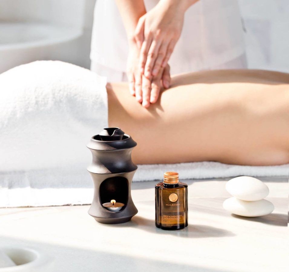 6 Luxury Massage Oils to Pamper your Skin this Season