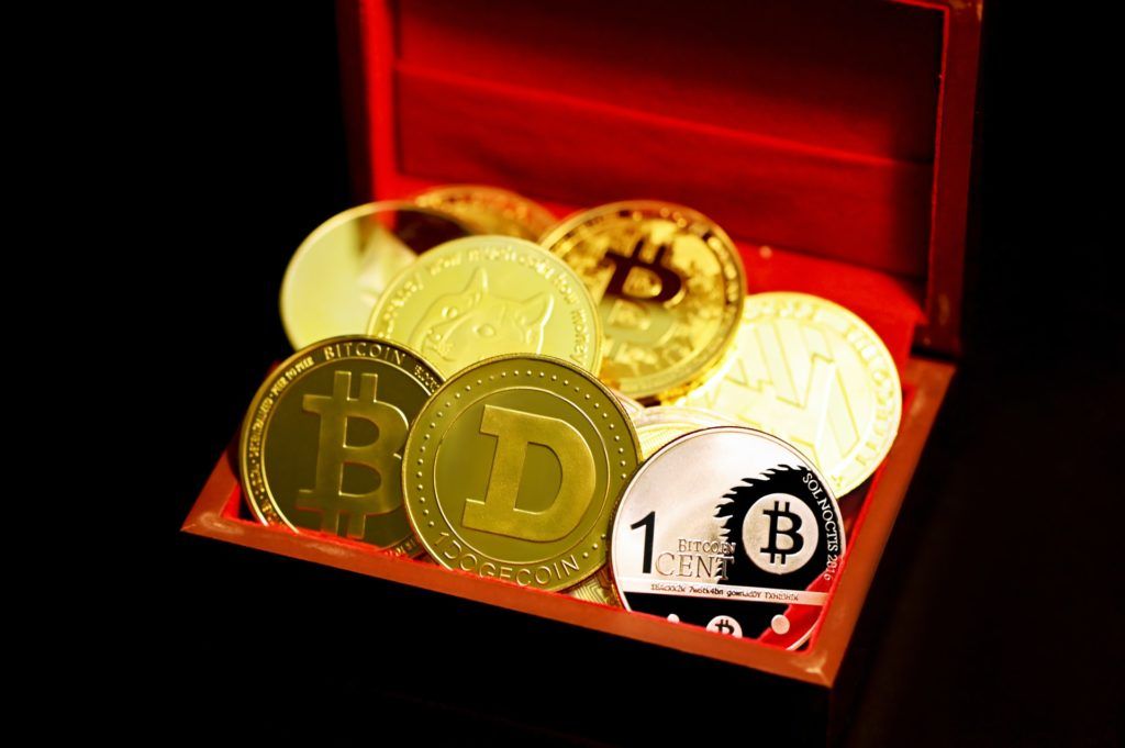 8 Most Remarkable Cryptocurrencies of 2022