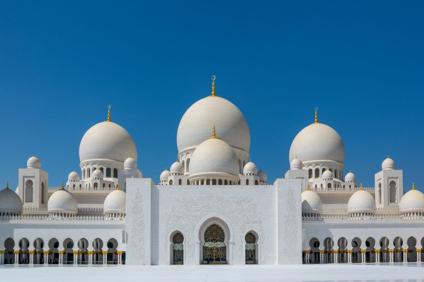 10 Most Exquisite Mosques around the World