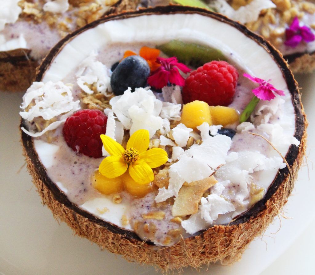 How to Elevate Your Meals With Edible Flowers, According to an Expert