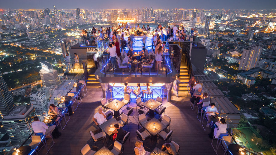 Banyan Tree, Banyan Tree Bangkok,Best Rooftop Bar Bangkok, rooftop bar bangkok, sky bar bangkok, sky bar, bangkok bars, bangkok rooftop places, best rooftop bars in bangkok, top rooftop bars, bangkok best sky bars, sky bars, popular rooftop bars, new rooftop bars bangkok, best speakeasies bangkok, Vertigo, Vertigo and Moon Bar, Vertigo Bar,