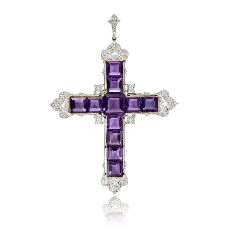 Kim Kardashian Wins an Auction for Princess Diana’s Iconic Attallah Cross