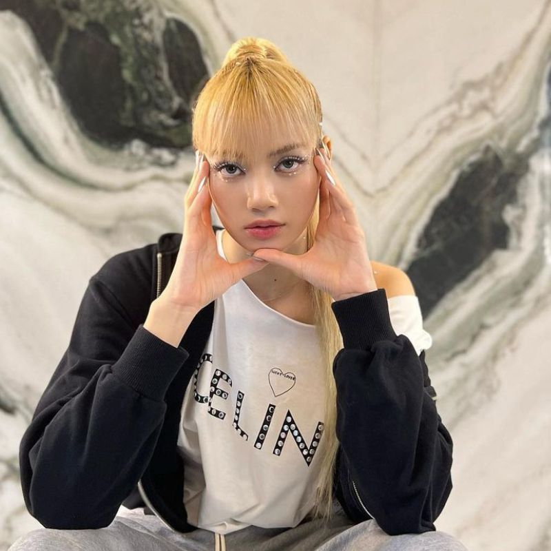 Simple but Effective, Here’s a Closer Look at Blackpink Lisa’s Skincare Routine