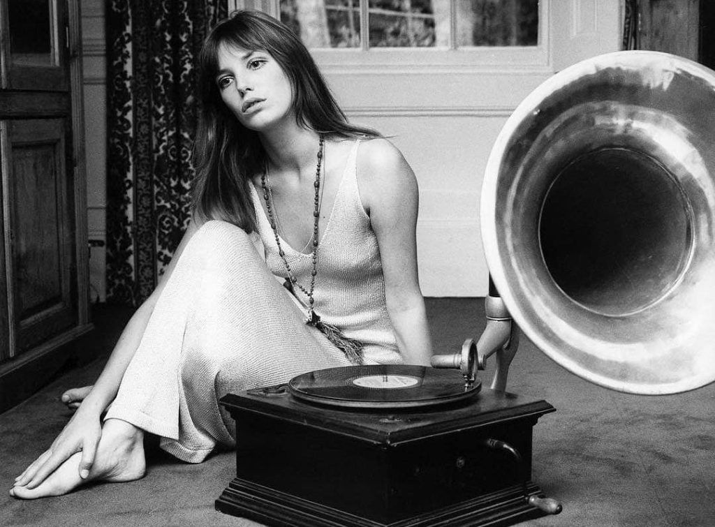 From basket bags to barely-there dresses, HUNGER dissects Jane Birkin's  best fashion moments