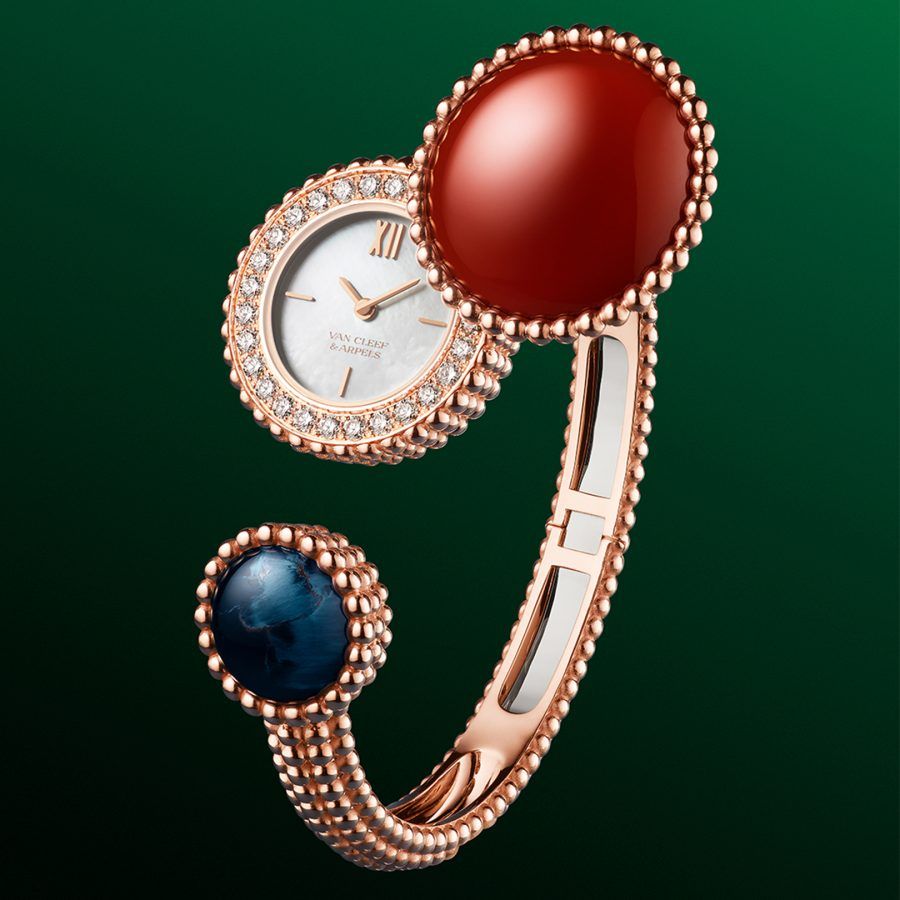 Perlée Collection Van Cleef & Arpels Adds Exciting New Variations to its Perlée Collection